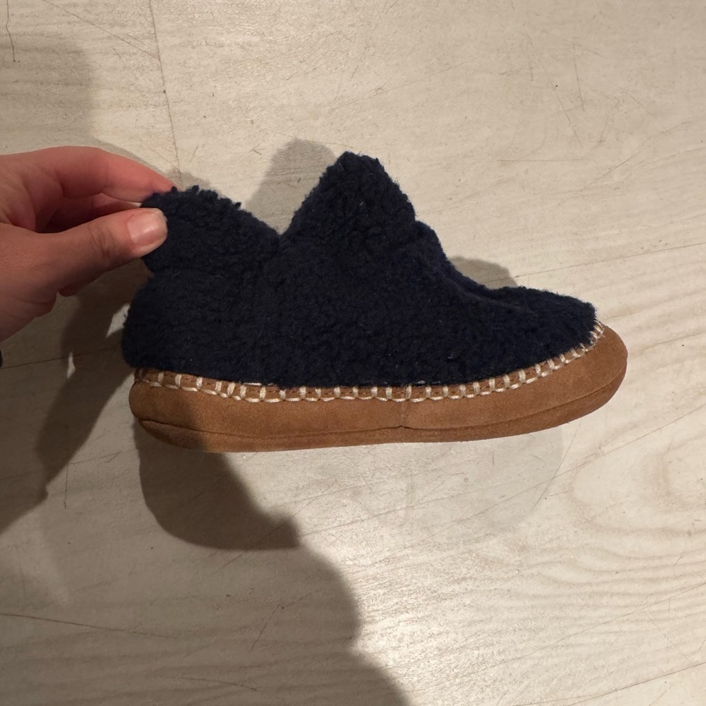 LLBean Sherpa Blue Slippers - Picture 2 of 6